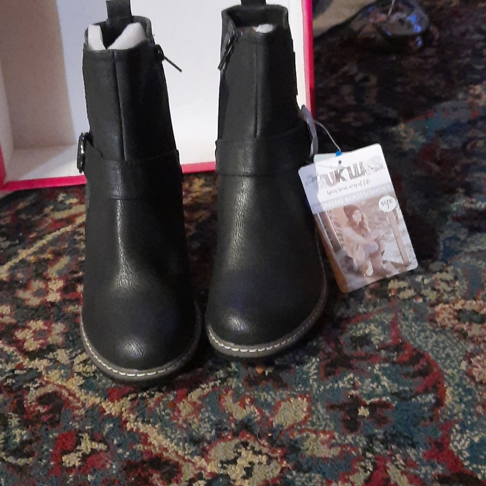 Booties - Picture 4 of 5